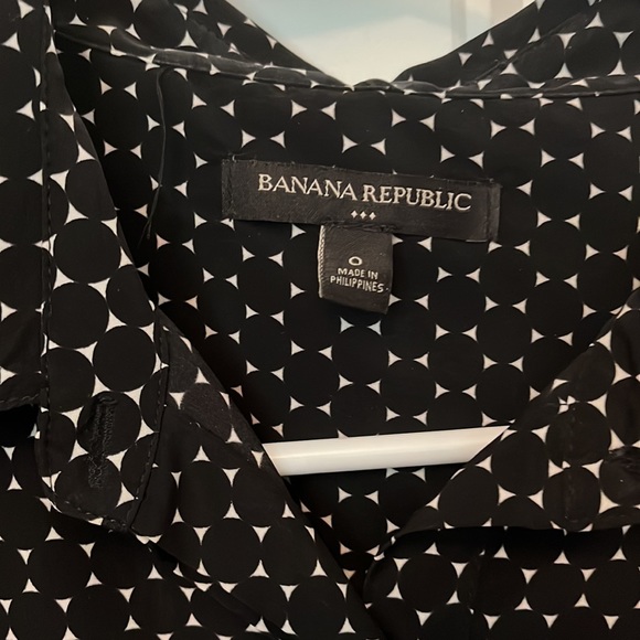 TWO Banana republic belted shirt dresses - Picture 2 of 3